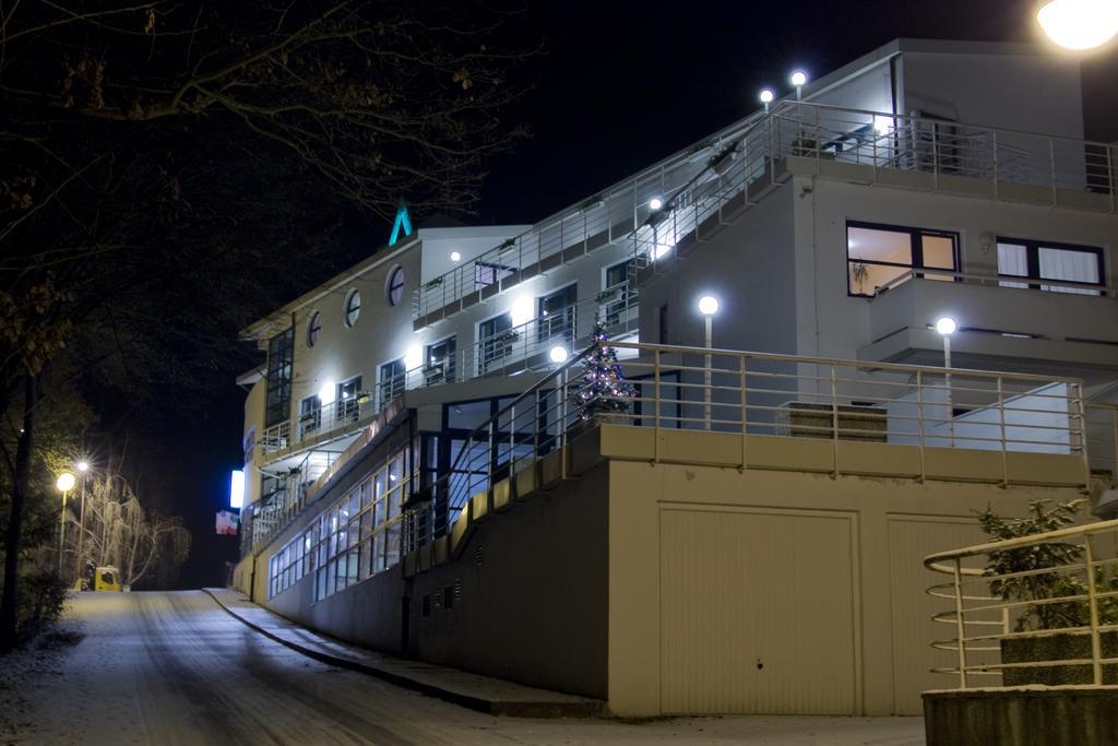 Interhotel America Písek Εξωτερικό φωτογραφία