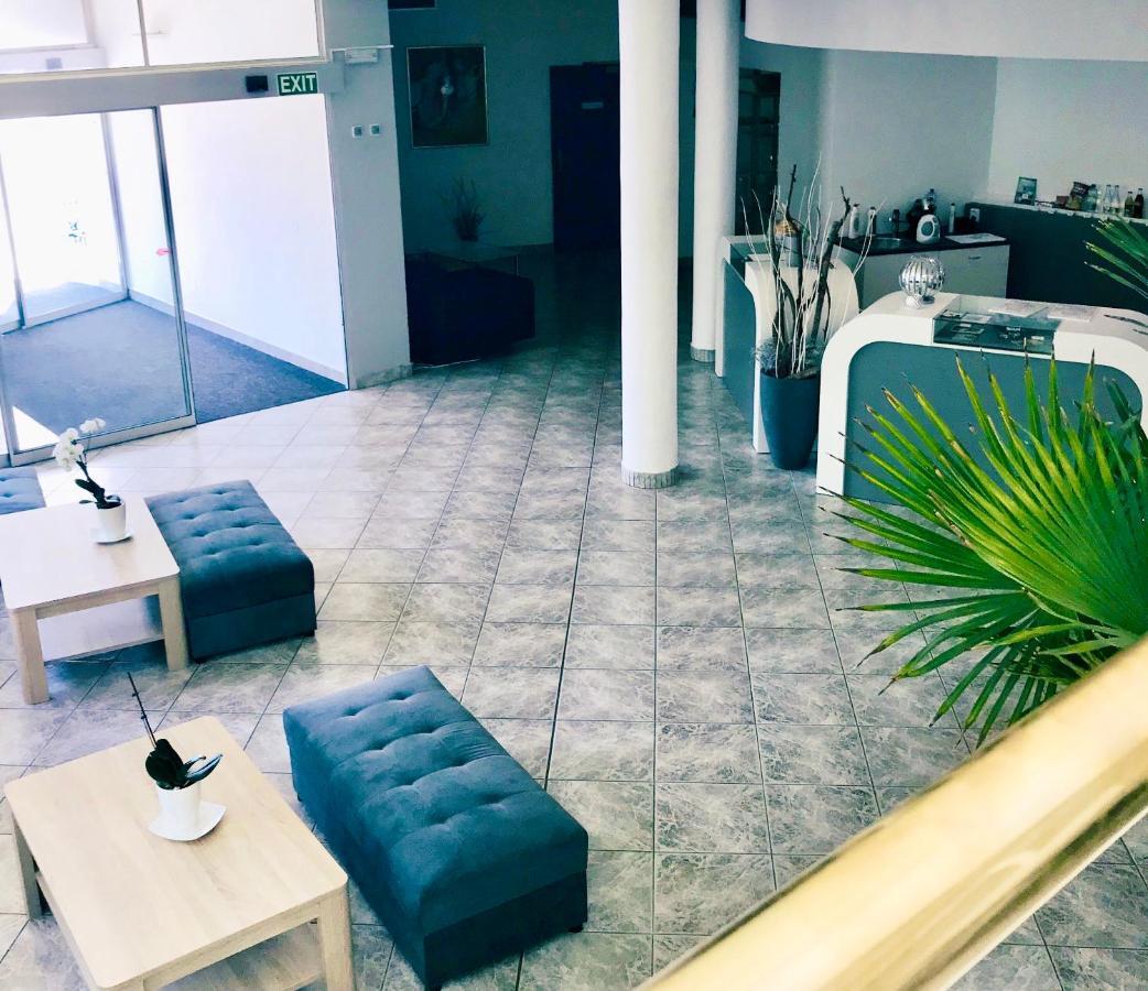 Interhotel America Písek Εξωτερικό φωτογραφία
